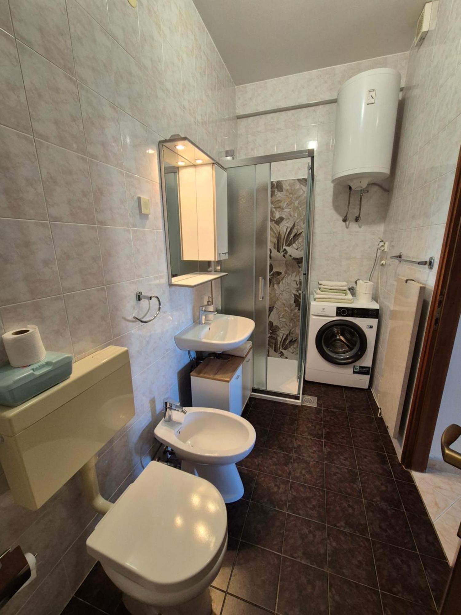מאלי לוסיניי Apartments Katja מראה חיצוני תמונה