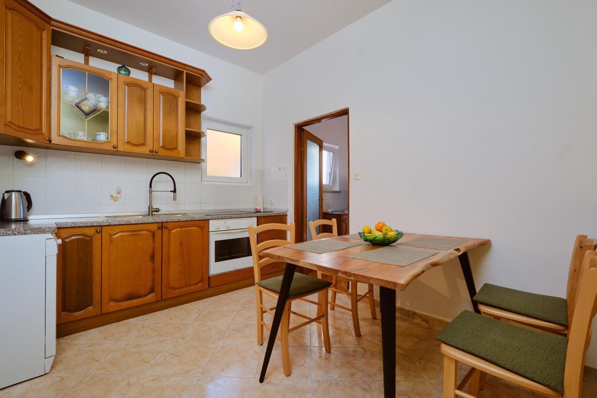 מאלי לוסיניי Apartments Katja מראה חיצוני תמונה