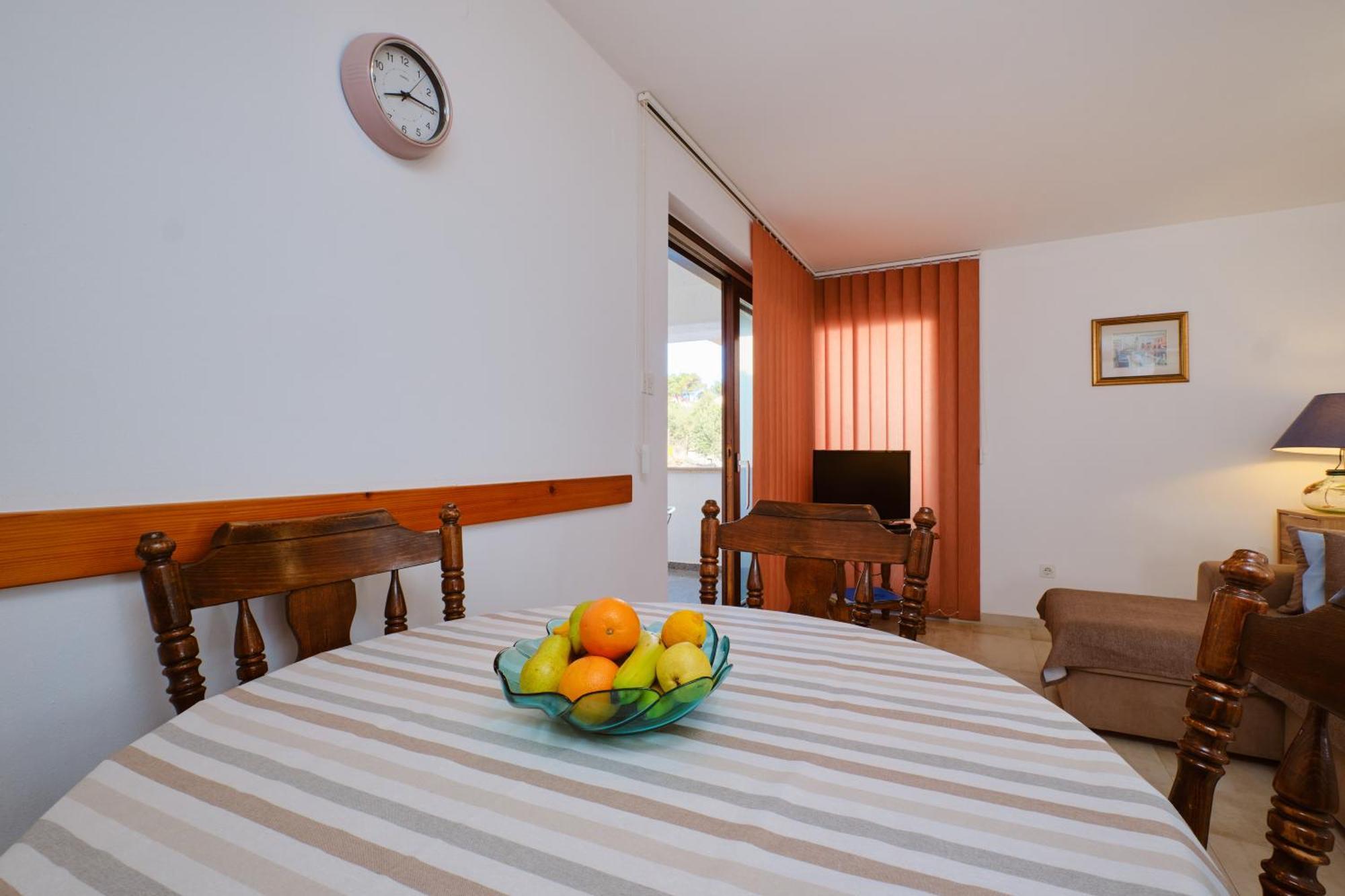 מאלי לוסיניי Apartments Katja מראה חיצוני תמונה