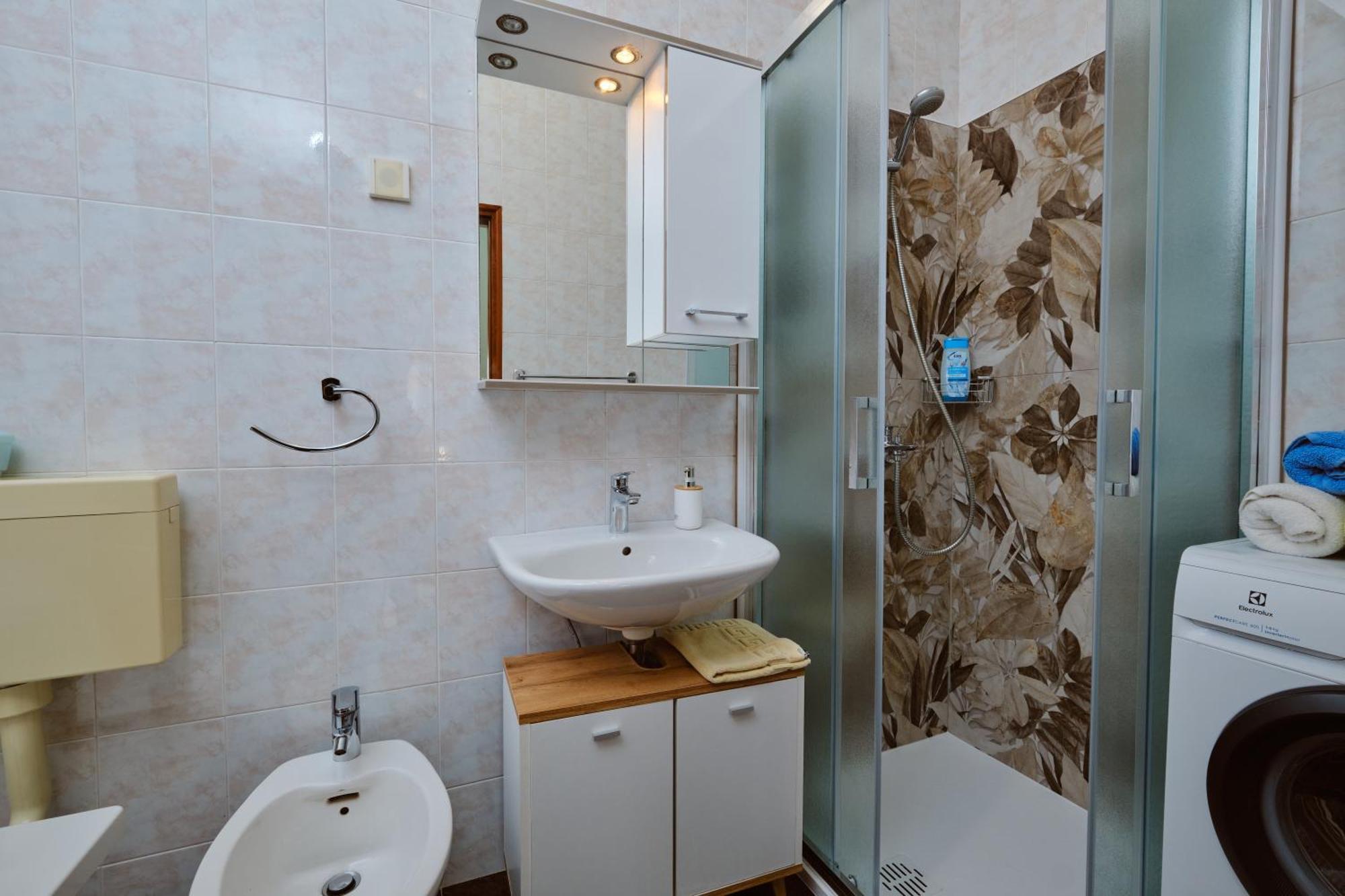 מאלי לוסיניי Apartments Katja מראה חיצוני תמונה